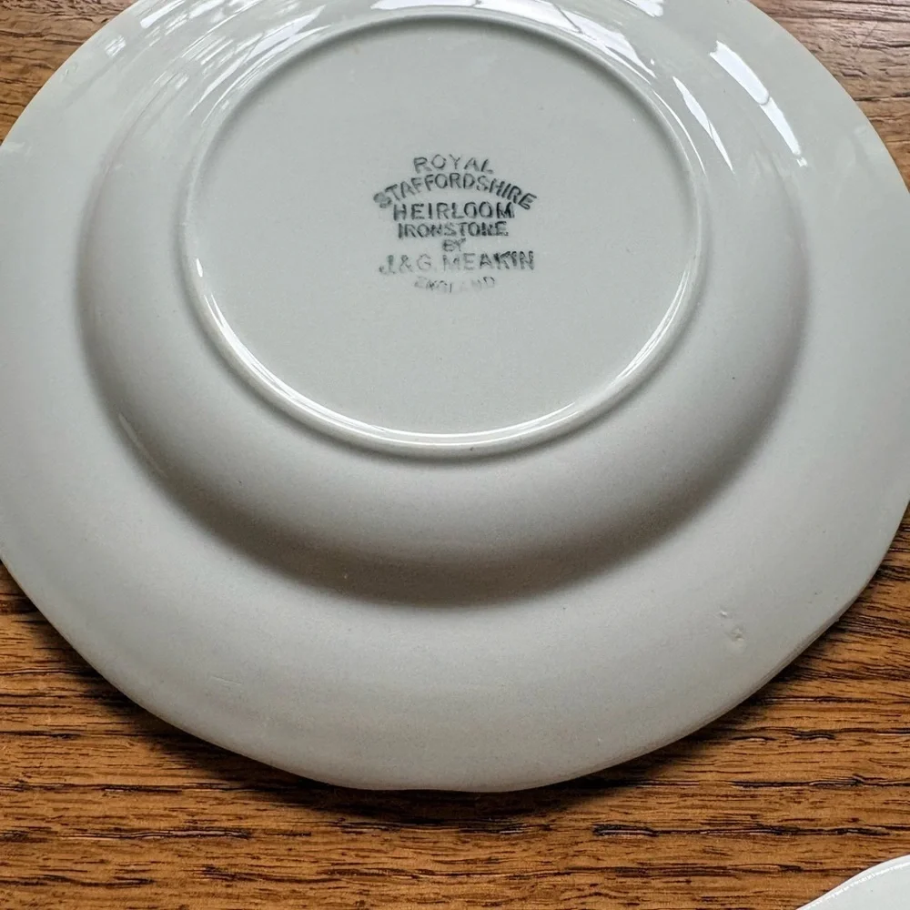 J&G Meakin Royal Staffordshire Heirloom Ironstone white set of 4 Plates ~7 in